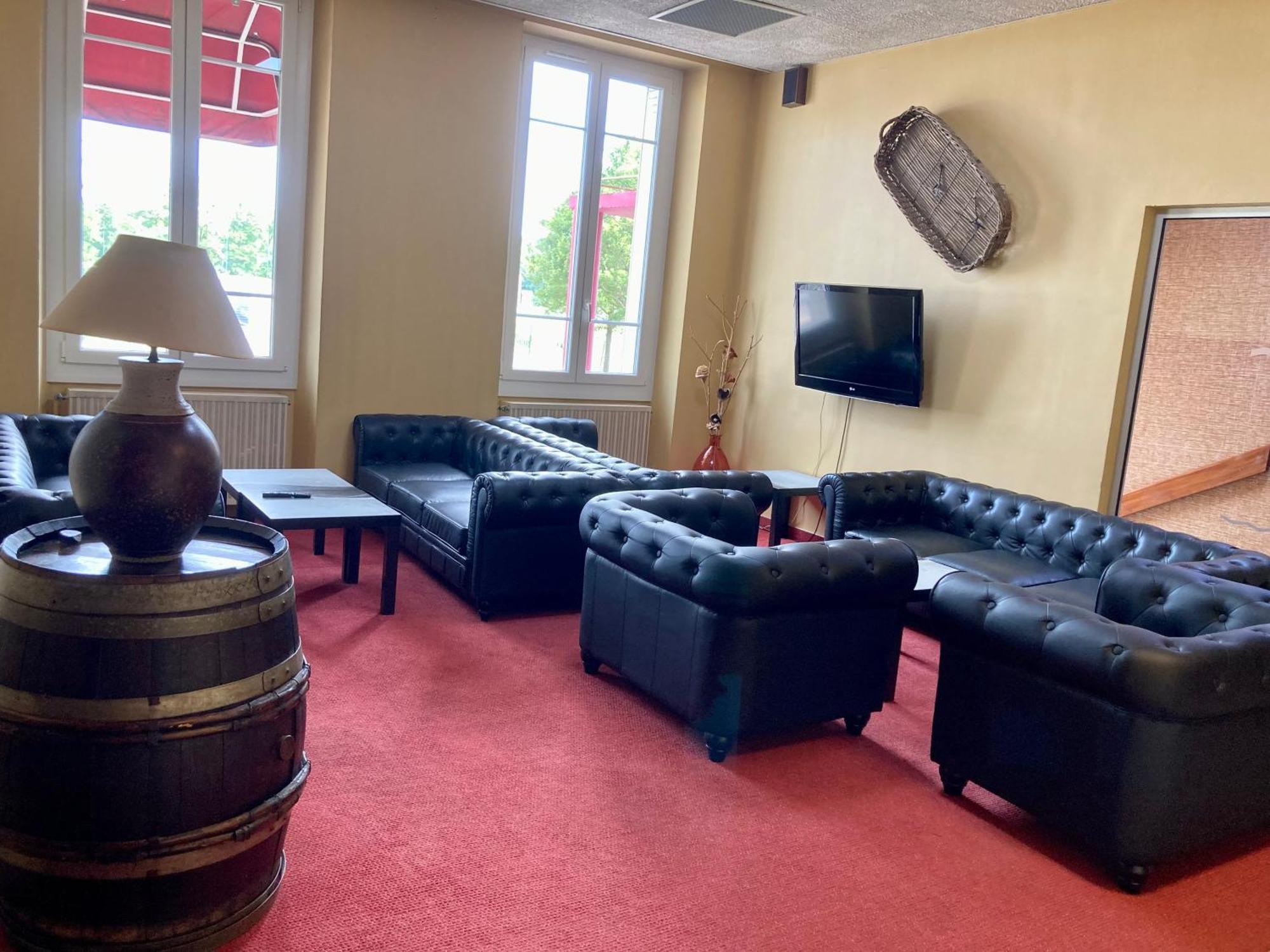 Hotel De Champagne Сен-Дизье Экстерьер фото