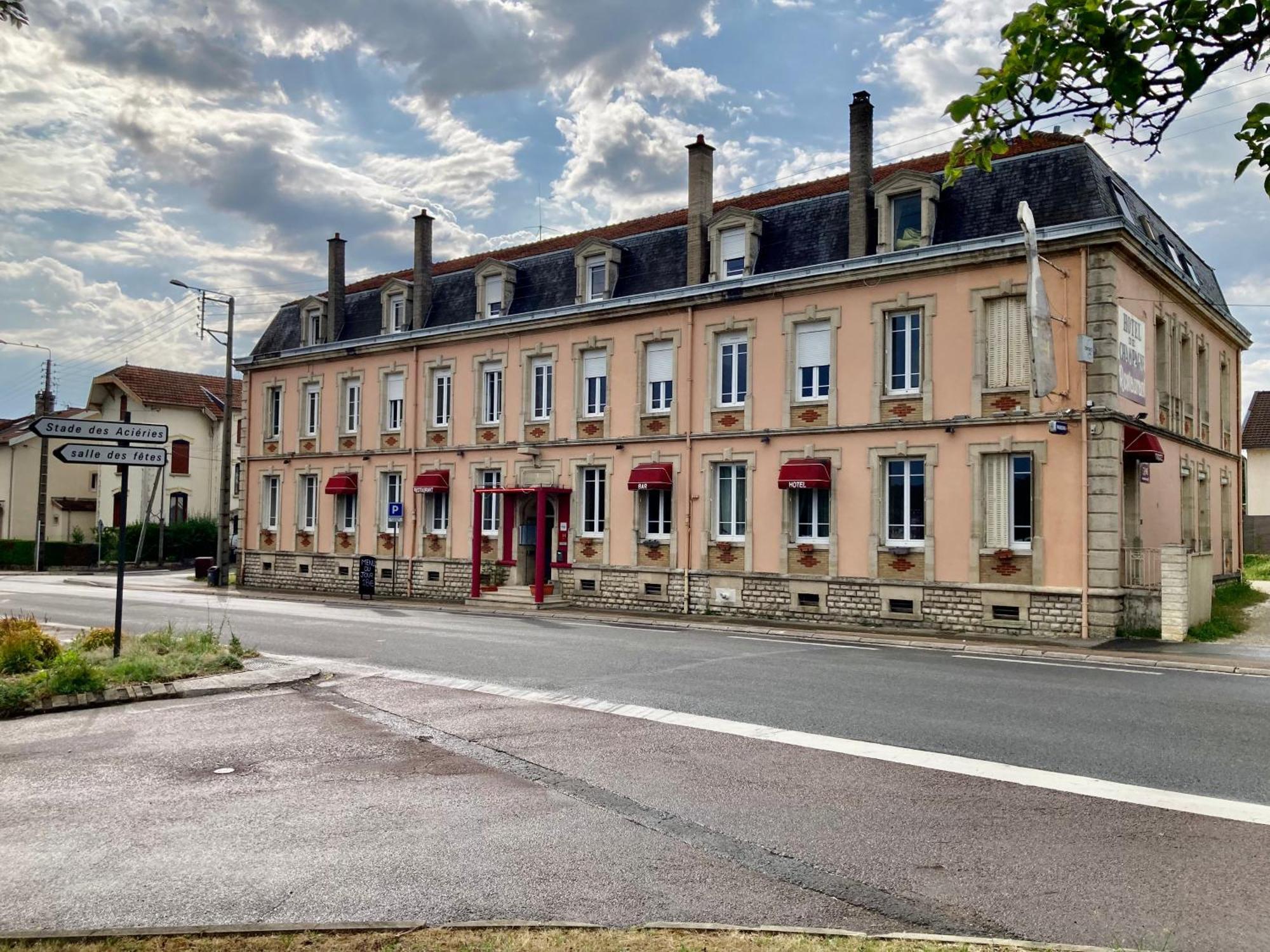 Hotel De Champagne Сен-Дизье Экстерьер фото