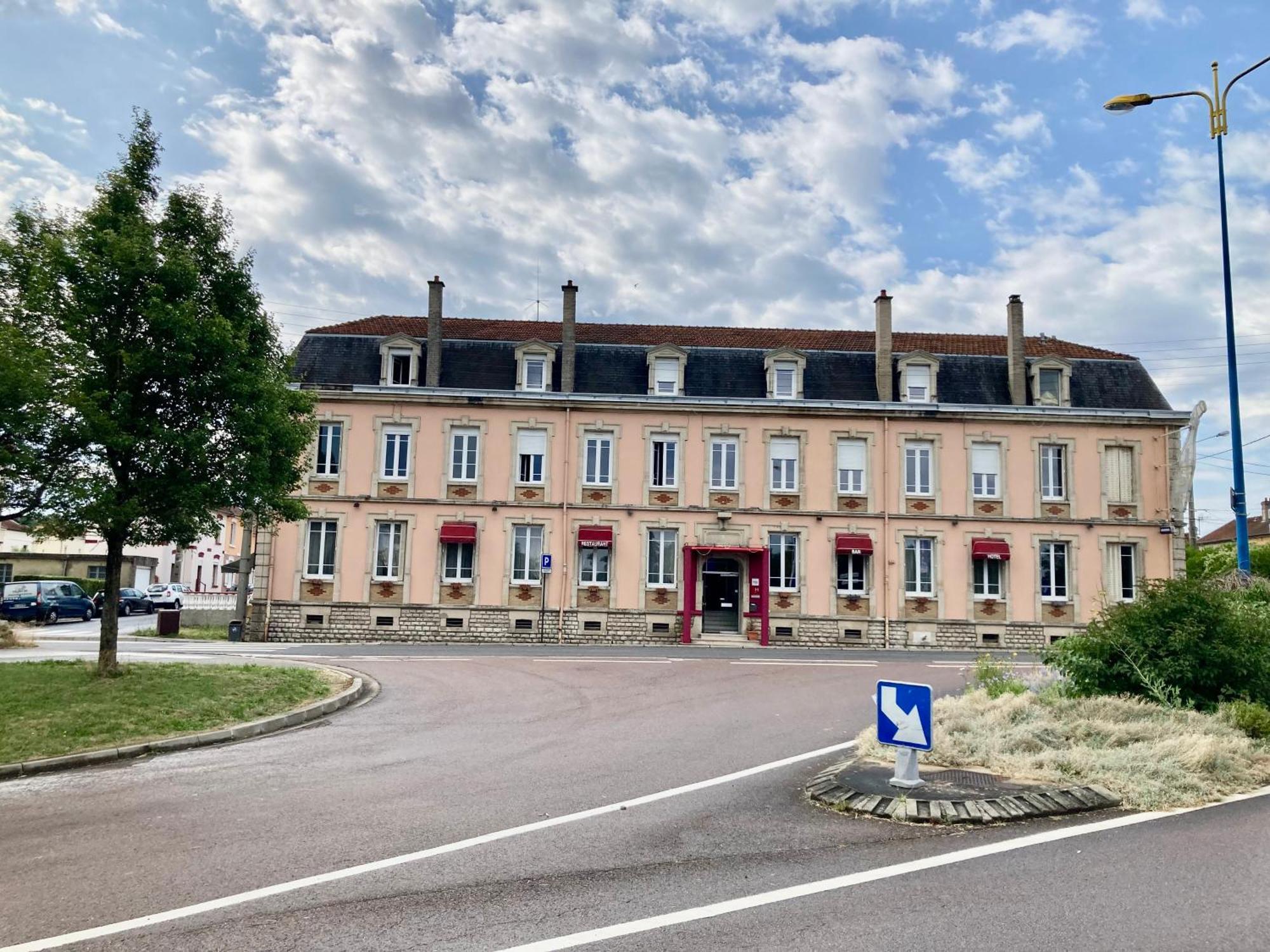 Hotel De Champagne Сен-Дизье Экстерьер фото