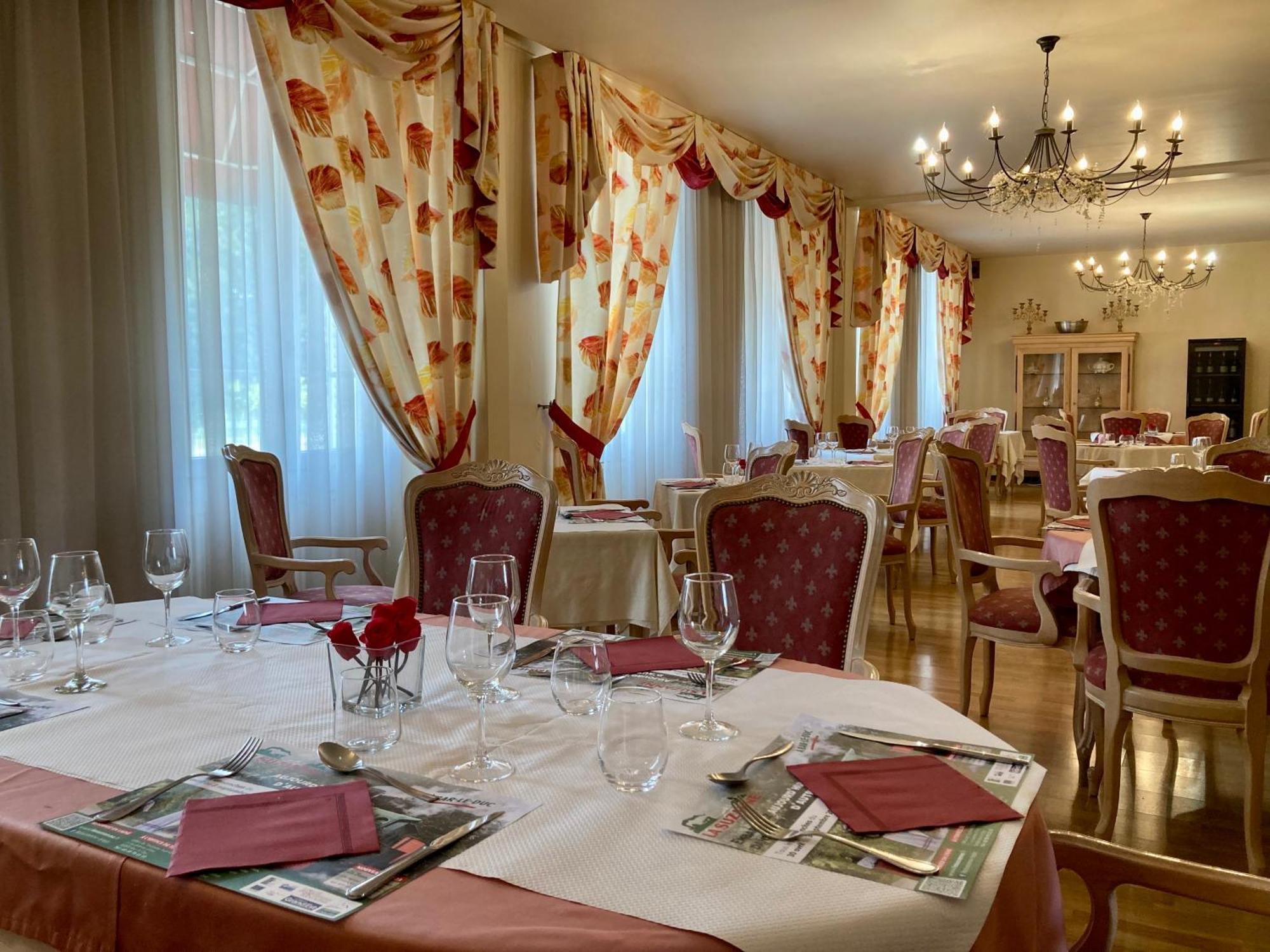 Hotel De Champagne Сен-Дизье Экстерьер фото
