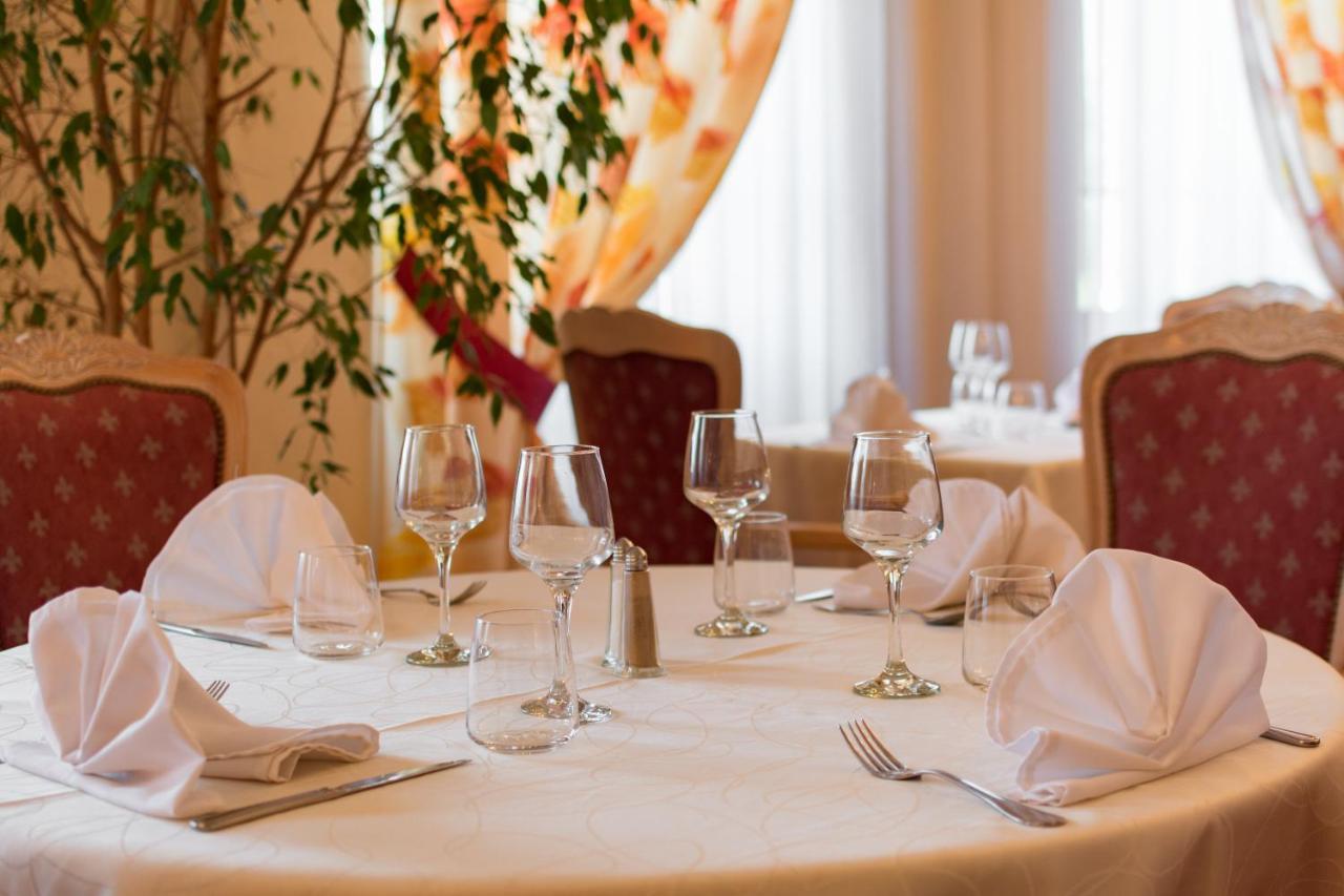 Hotel De Champagne Сен-Дизье Экстерьер фото